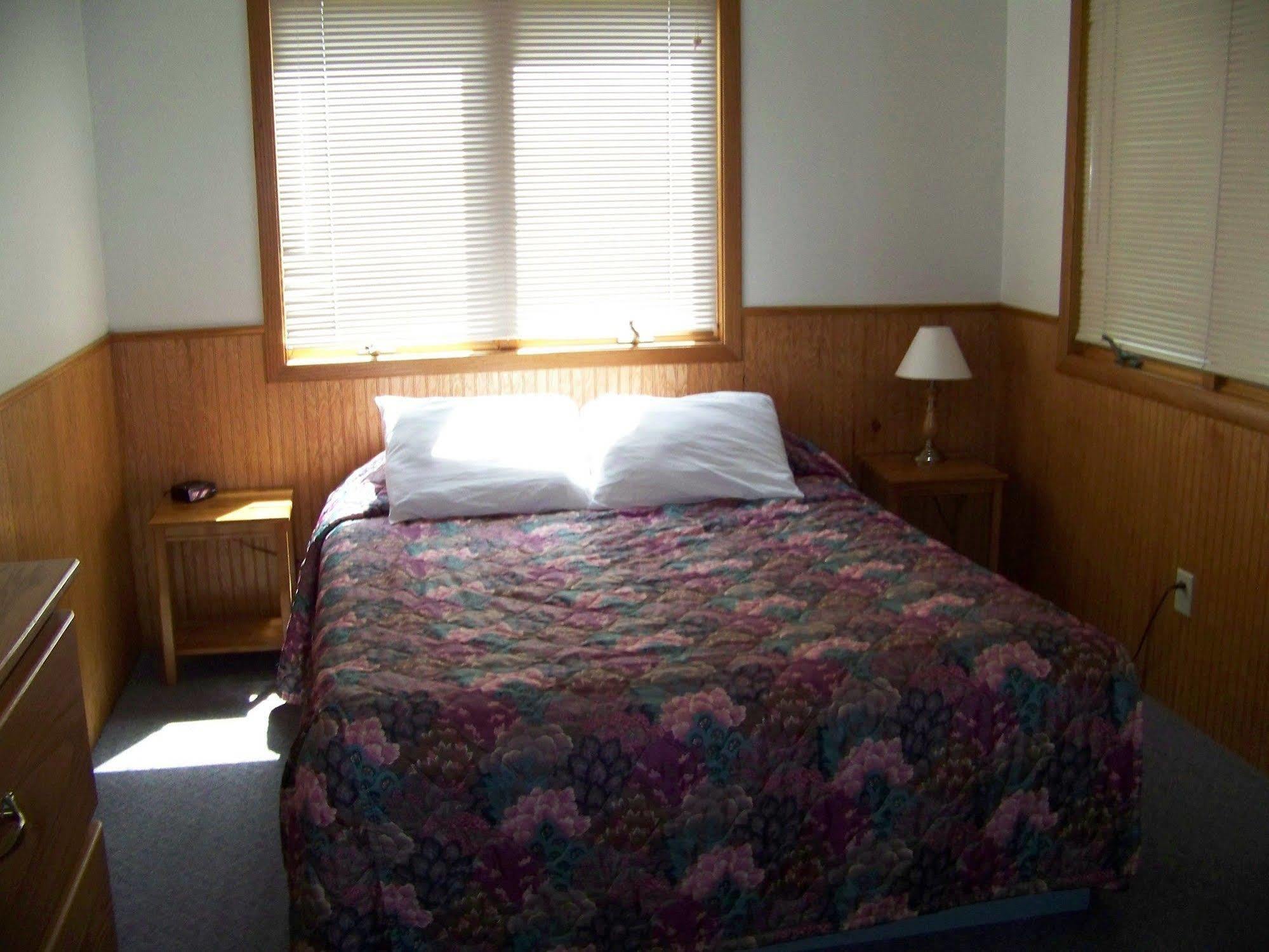 Canyon Lake Resort ラピッドシティ エクステリア 写真
