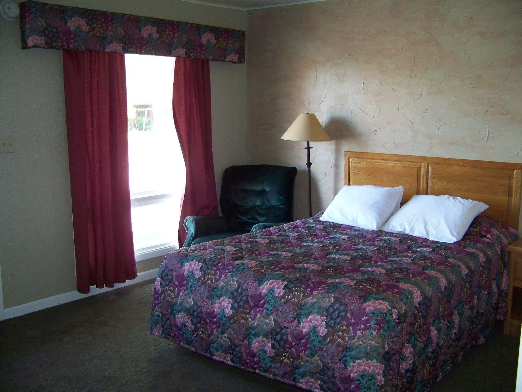 Canyon Lake Resort ラピッドシティ エクステリア 写真