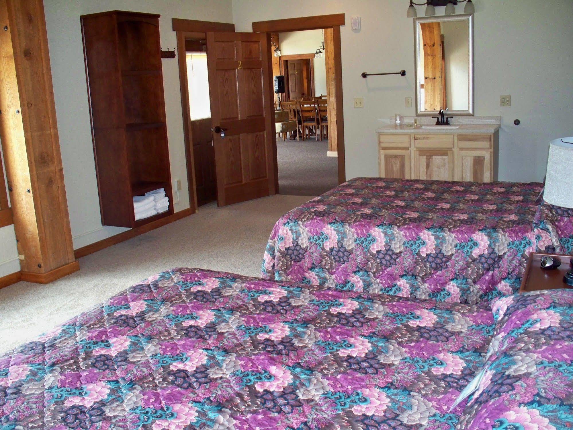 Canyon Lake Resort ラピッドシティ エクステリア 写真