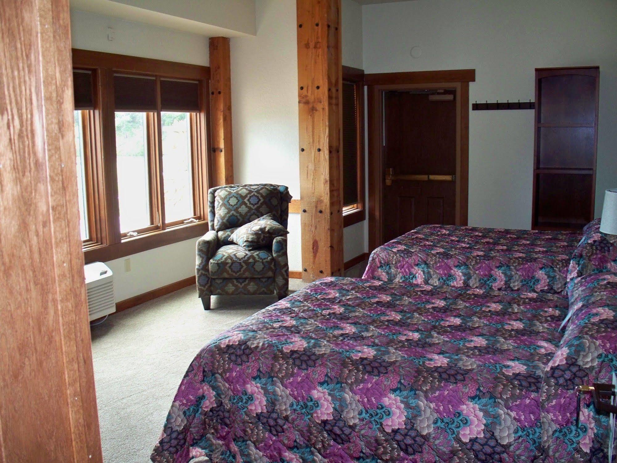 Canyon Lake Resort ラピッドシティ エクステリア 写真