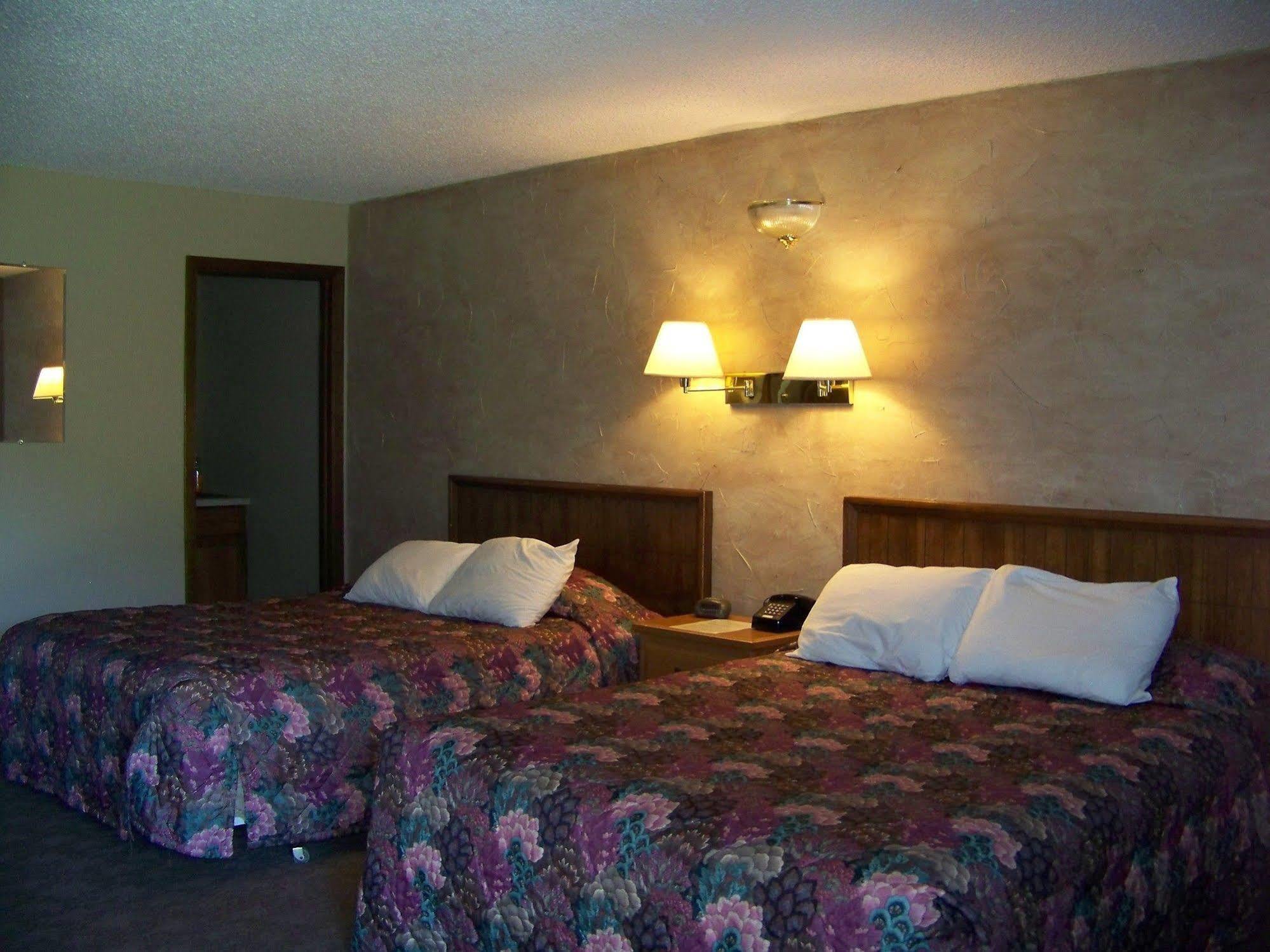 Canyon Lake Resort ラピッドシティ エクステリア 写真