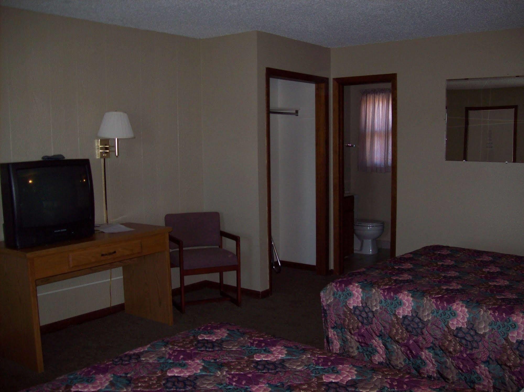 Canyon Lake Resort ラピッドシティ エクステリア 写真